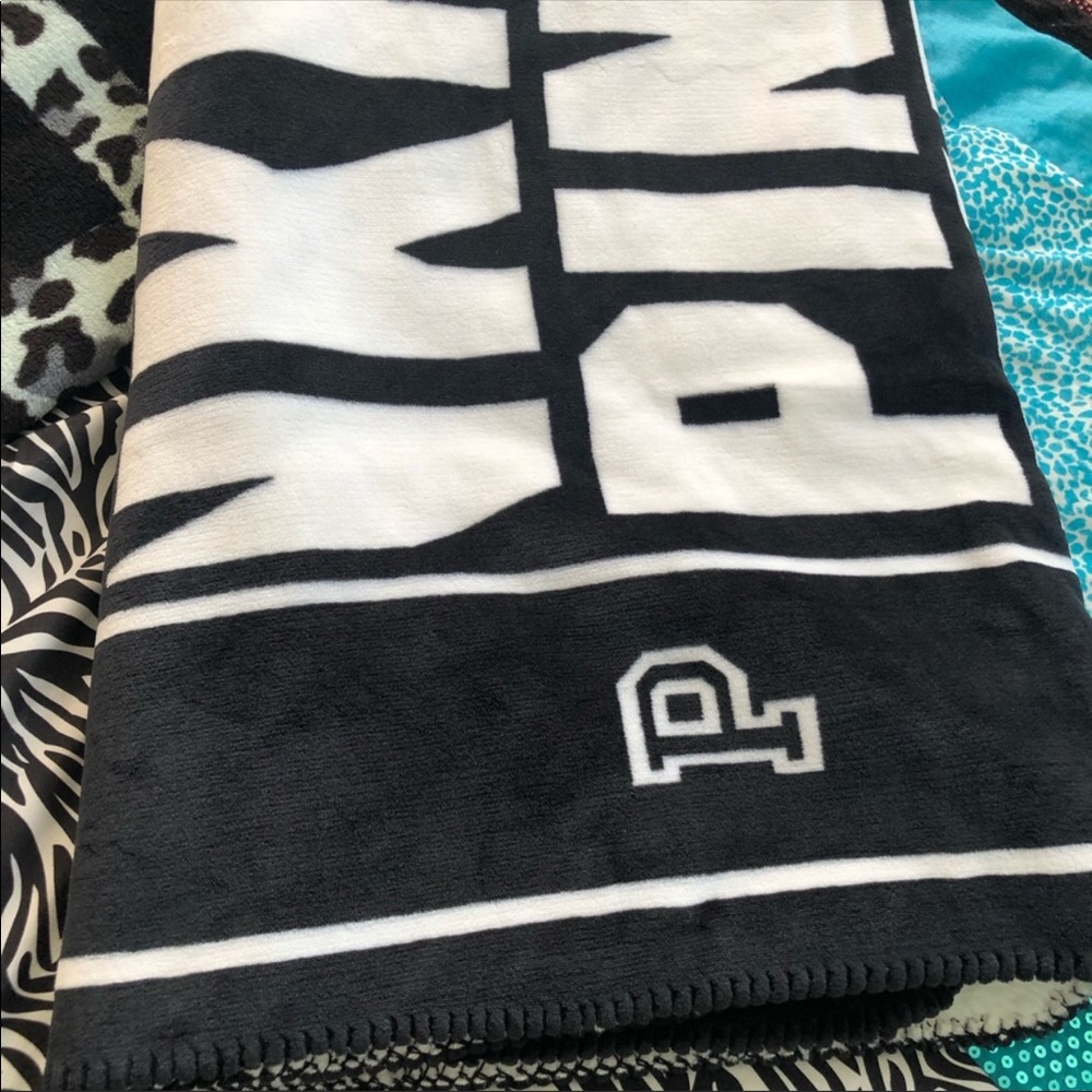 Vs Sherpa blanket